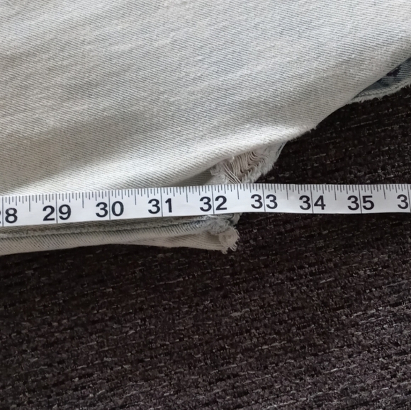 🍀VERY VTG Lucky Brand Jeans🍀 - White Distressed Button Fly Jean - Picture 15 of 16